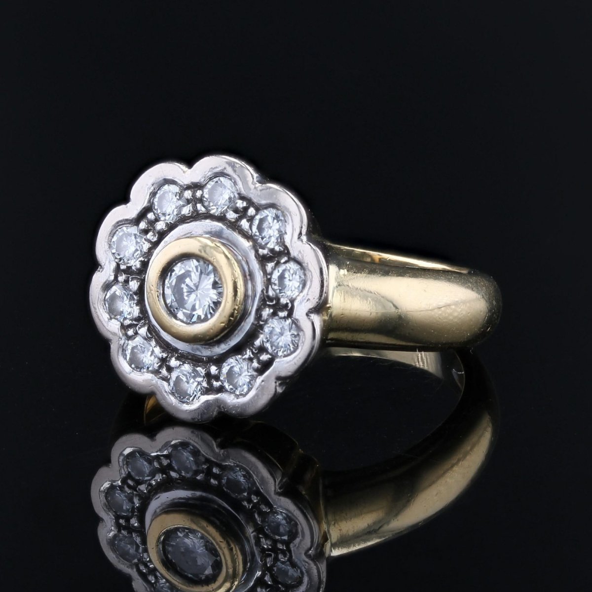 Bague moderne marguerite diamants-photo-3