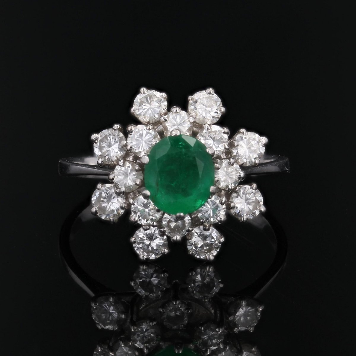 Bague vintage émeraude et diamants-photo-1