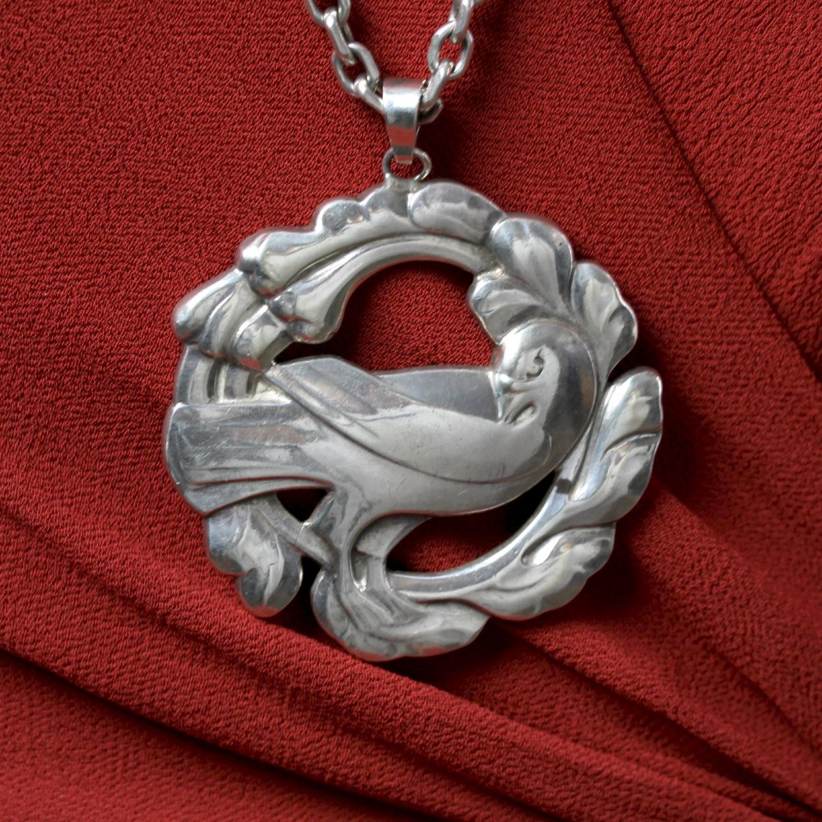 Georg Jansen Antique Silver Dove Necklace-photo-3
