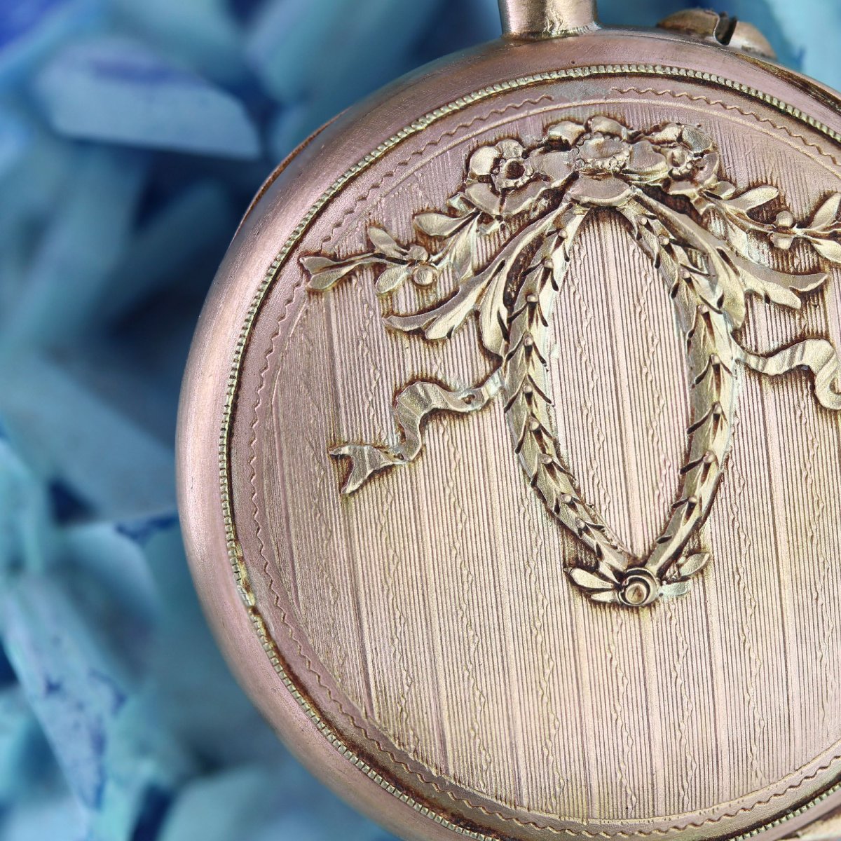 Antique Satin Rose Gold Collar Watch-photo-5