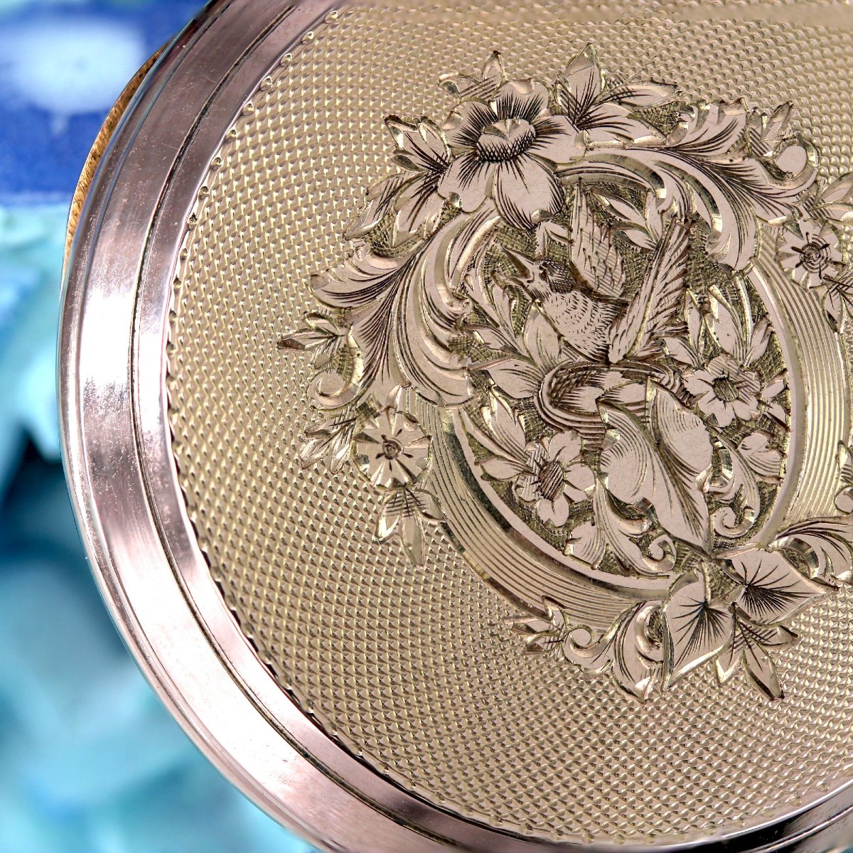 Antique Engraved Rose Gold Collar Watch-photo-5