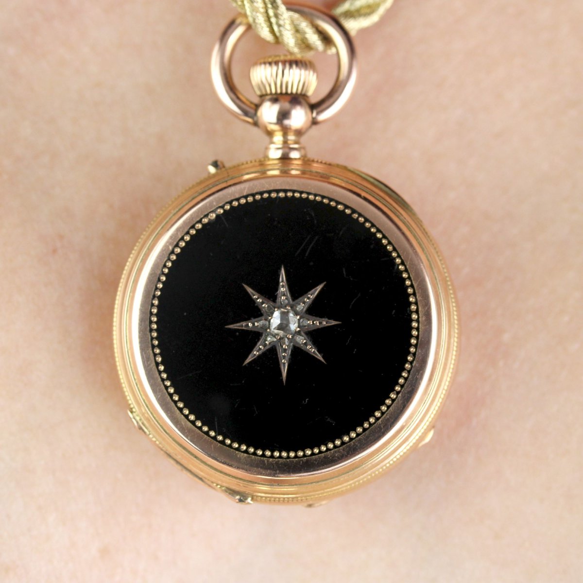 Montre de col émail noir étoile diamantée-photo-4
