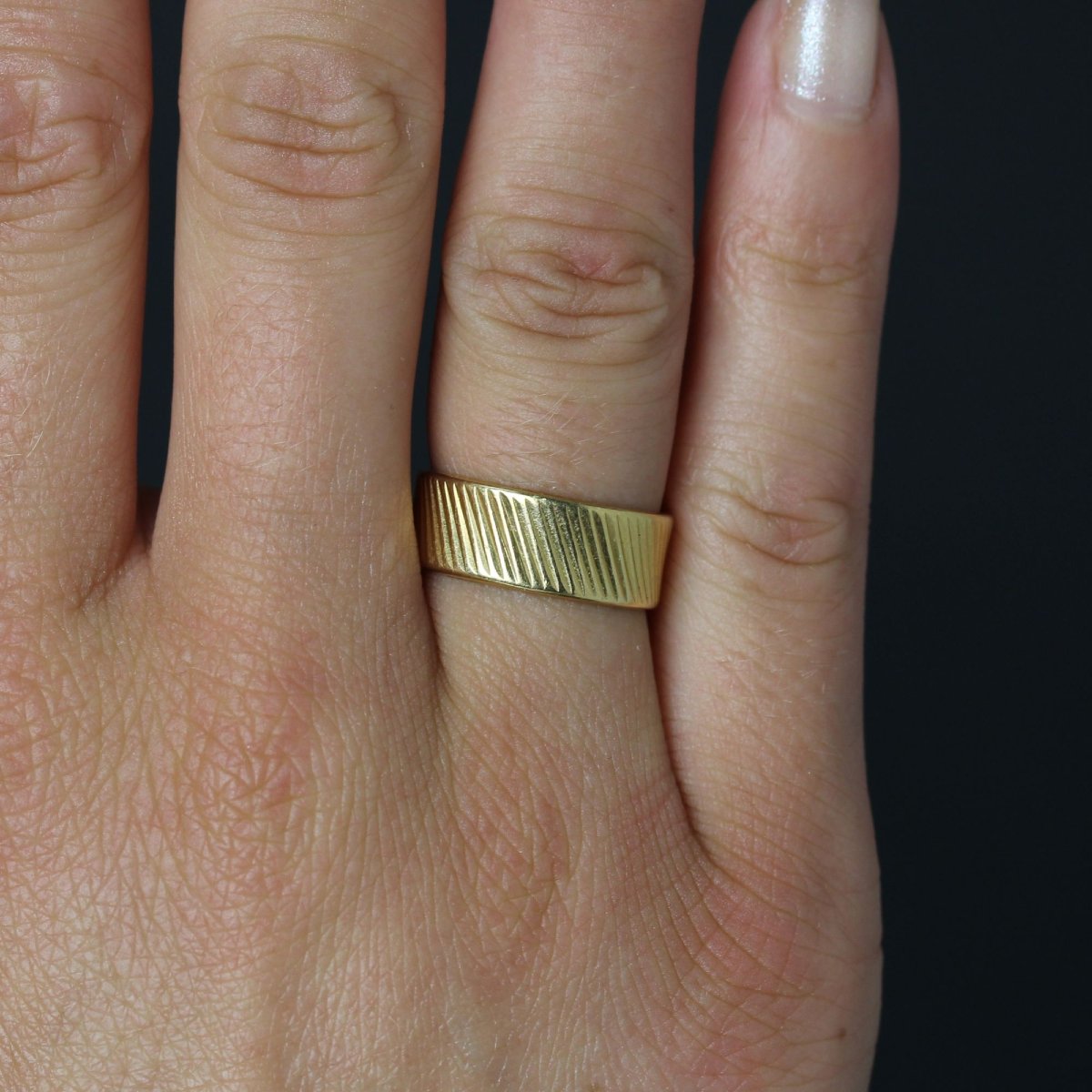 Bague jonc large gravé-photo-2