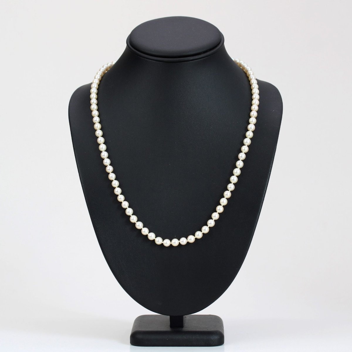 Collier de perles de culture blanches Choker et son fermoir diamants-photo-1