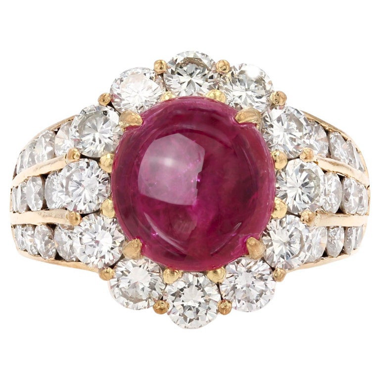 Bague Daisy en or jaune 18 carats avec rubis cabochon et diamants des années 1980