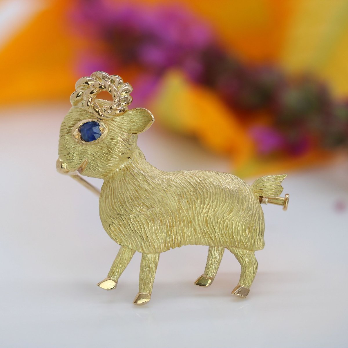 Yellow Gold Sapphire Ram Brooch-photo-3