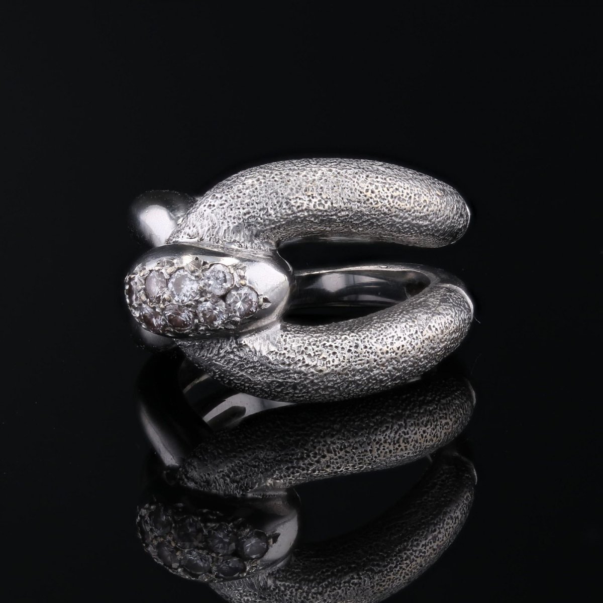 White Gold Diamond Clip Ring-photo-3