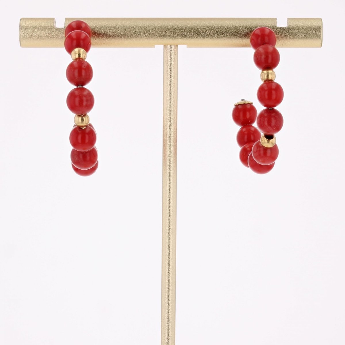 Yellow Gold Half Hoop Earrings With Coral Beads-photo-6
