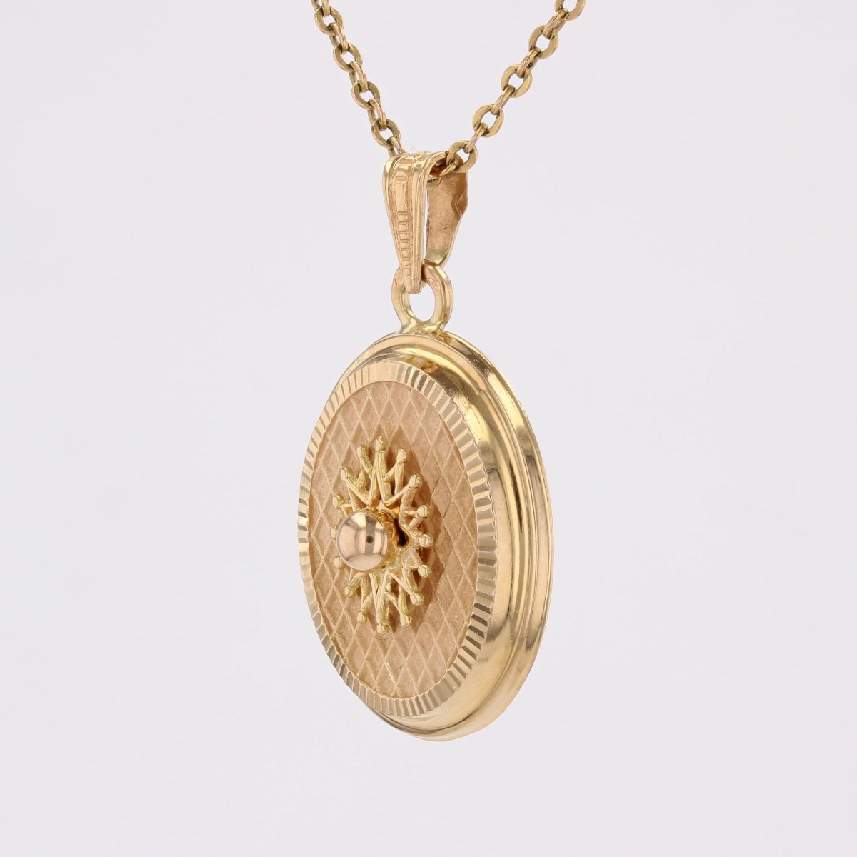 Retro Oval Gold Pearl Pendant-photo-4