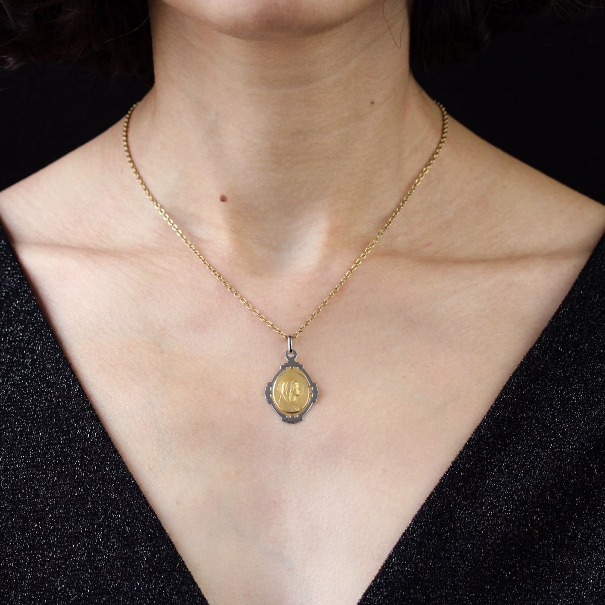 Antique Two-tone Gold Medal Of The Virgin Mary-photo-2