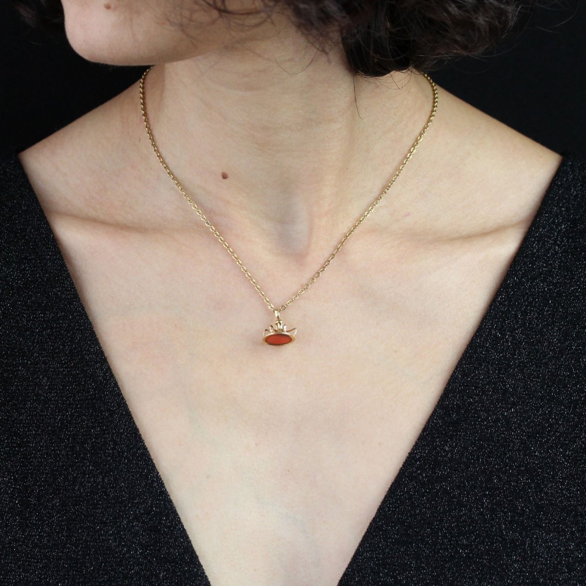 Yellow Gold And Carnelian Seal Pendant-photo-2