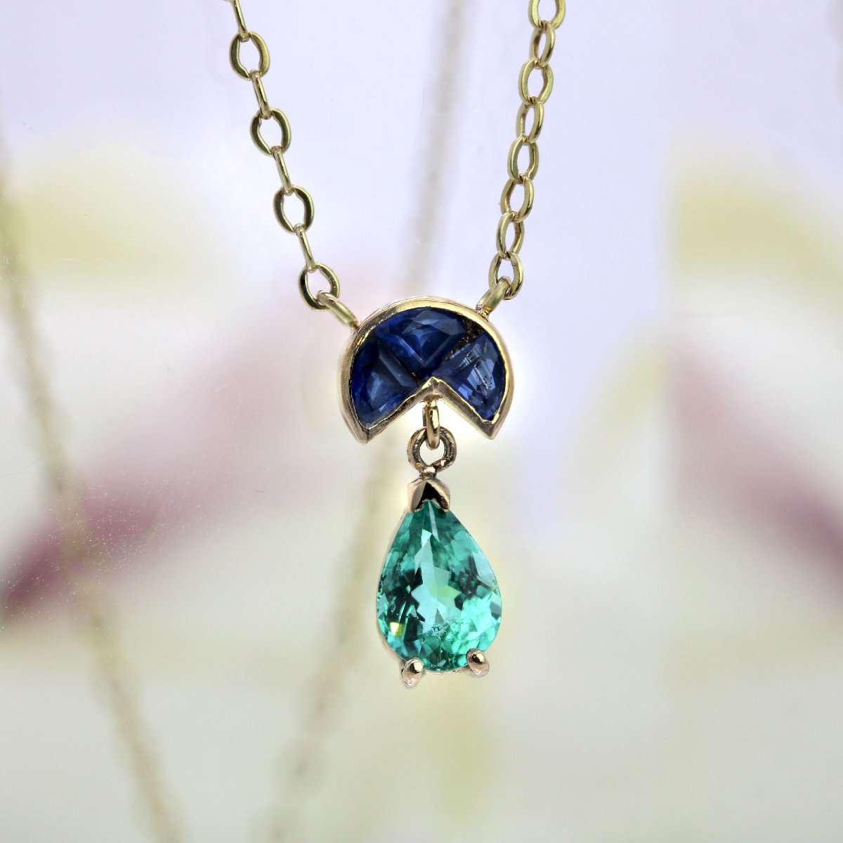 Paraiba Tourmaline, Sapphire And Yellow Gold Necklace-photo-3