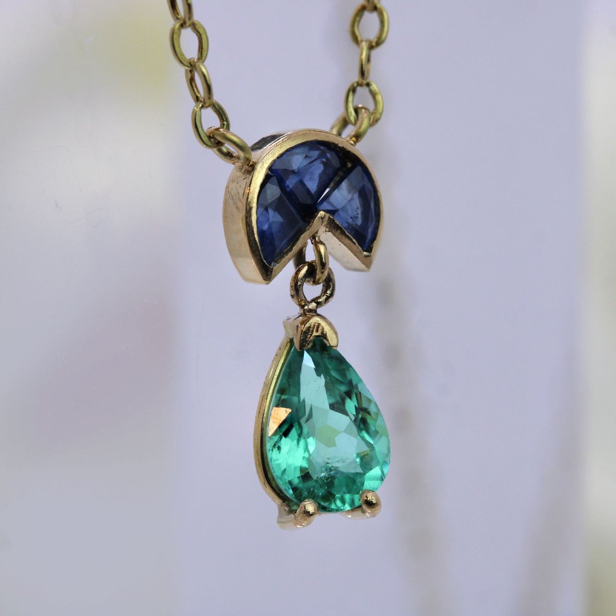 Paraiba Tourmaline, Sapphire And Yellow Gold Necklace-photo-4
