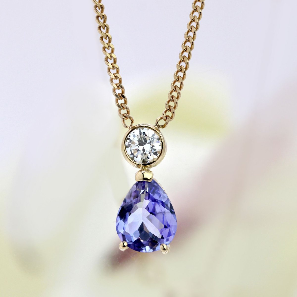 Tanzanite And Diamond Gold Necklace-photo-3