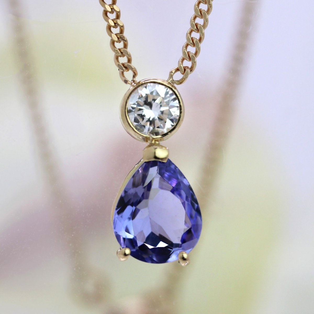 Tanzanite And Diamond Gold Necklace-photo-5