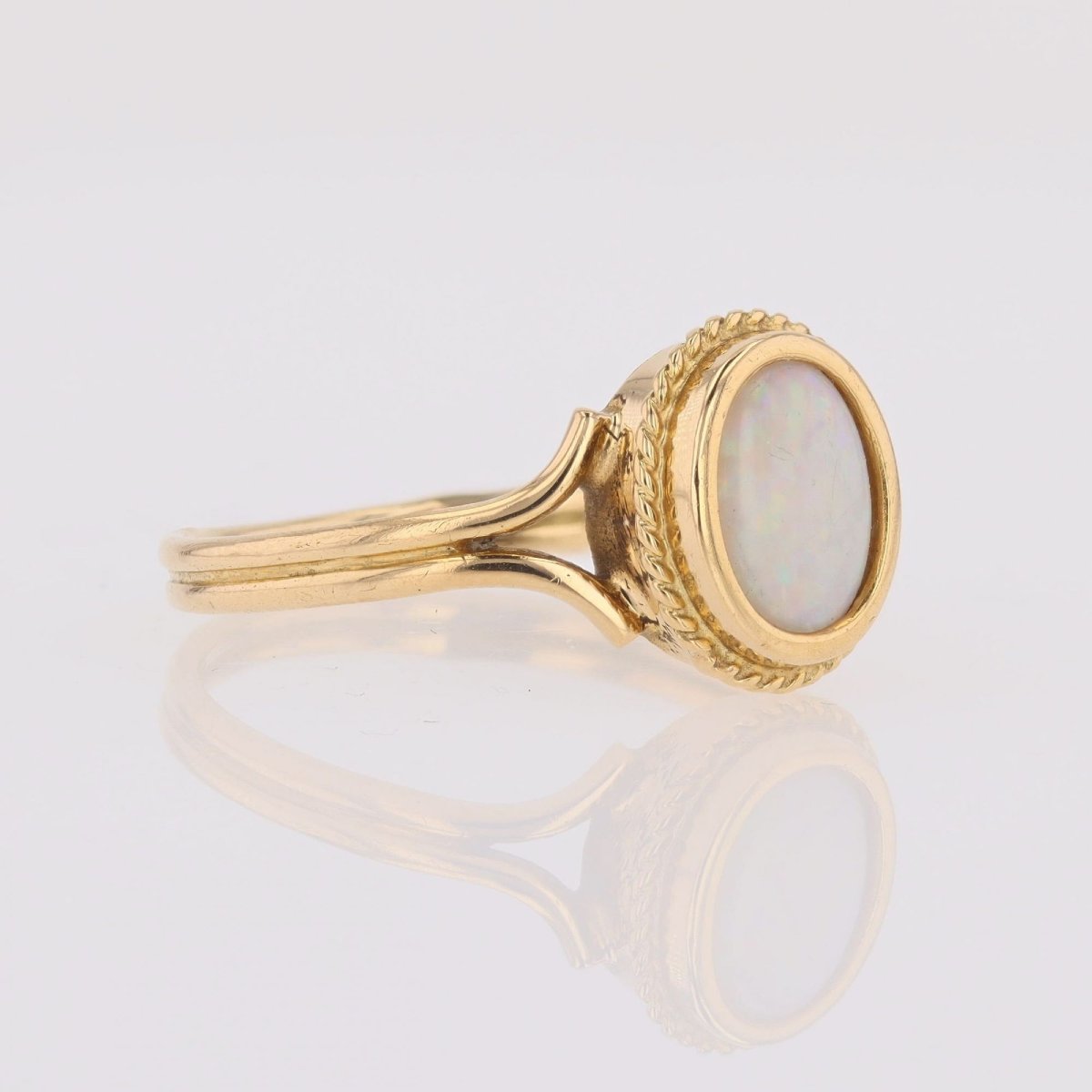 Bague opale or jaune torsadé-photo-1