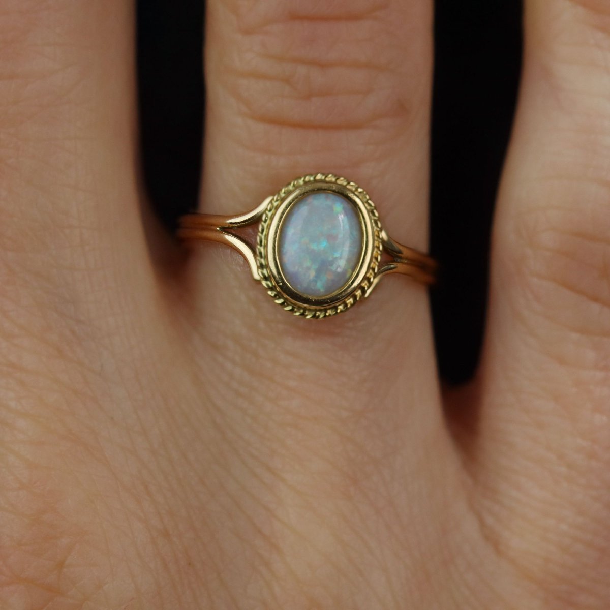 Bague opale or jaune torsadé-photo-2