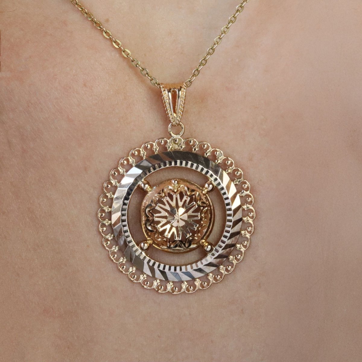 Vintage Rose Gold Rosette Pendant-photo-2