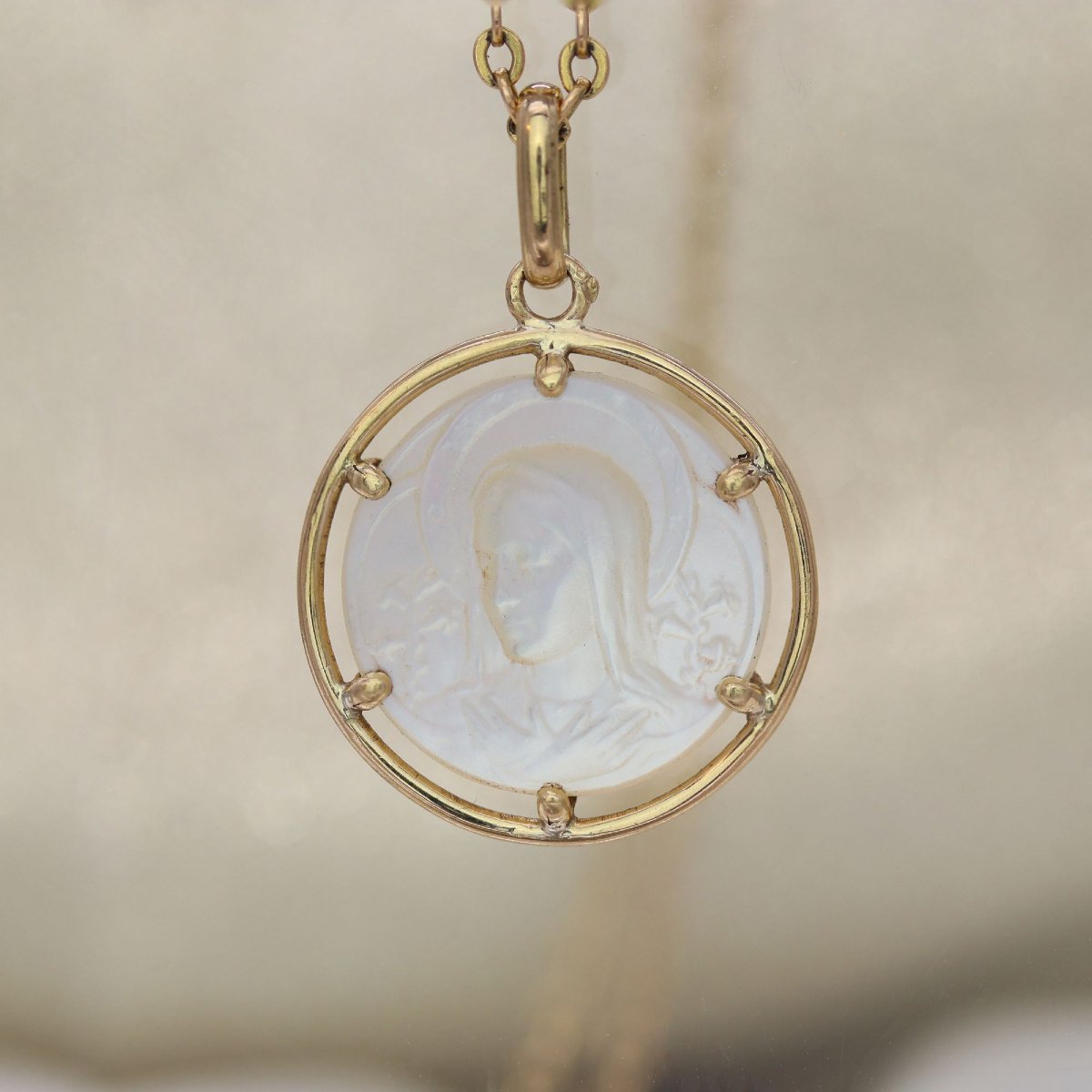 Médaille Vierge or jaune nacre-photo-3