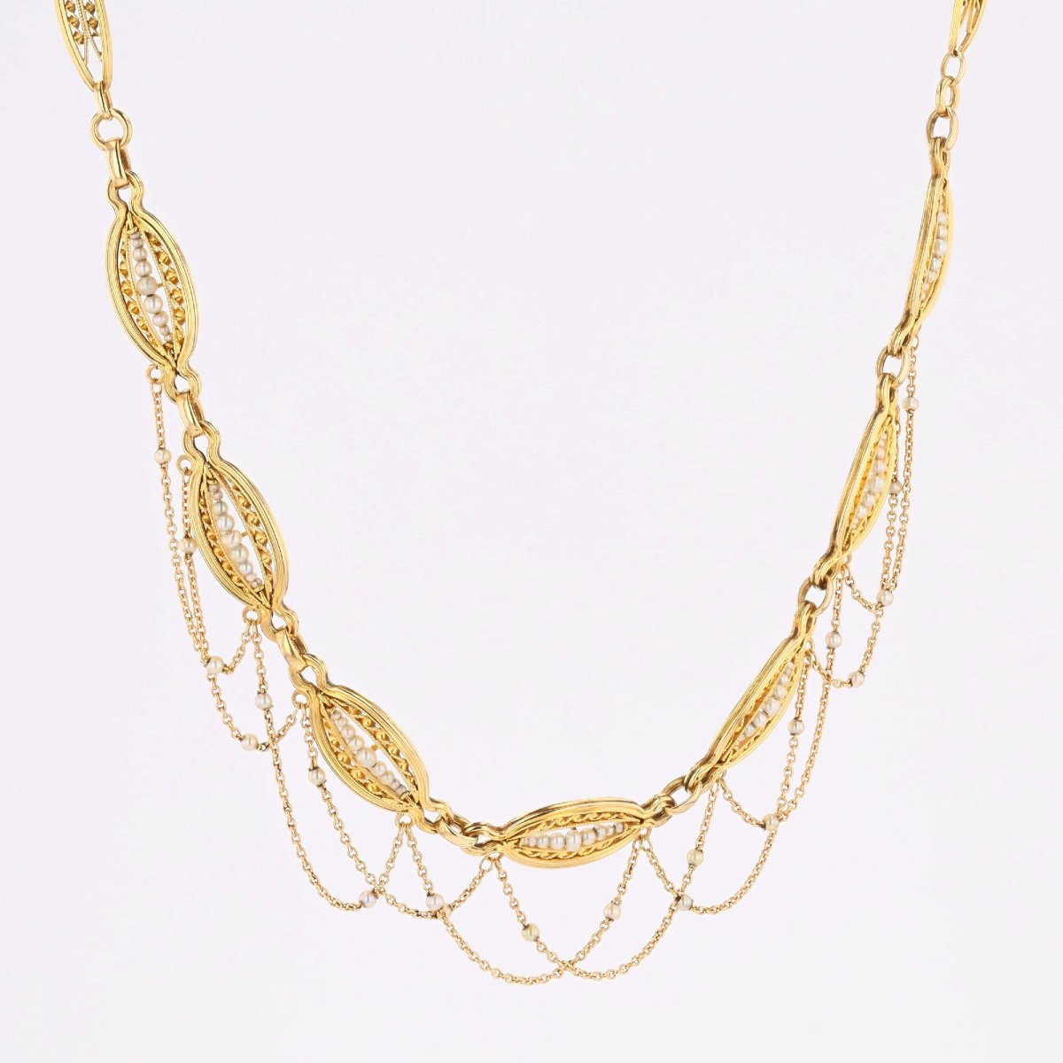Antique Necklace Of Fine Yellow Gold Pearls In Drapery-photo-1