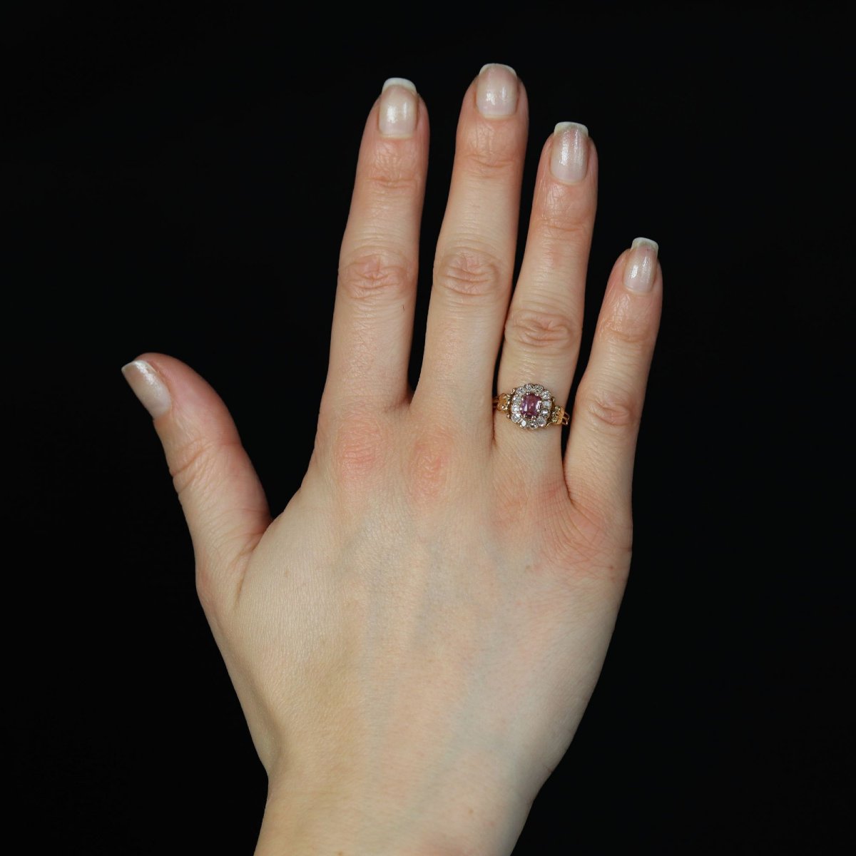 Antique Ring With Pink Sapphire And Diamonds-photo-2