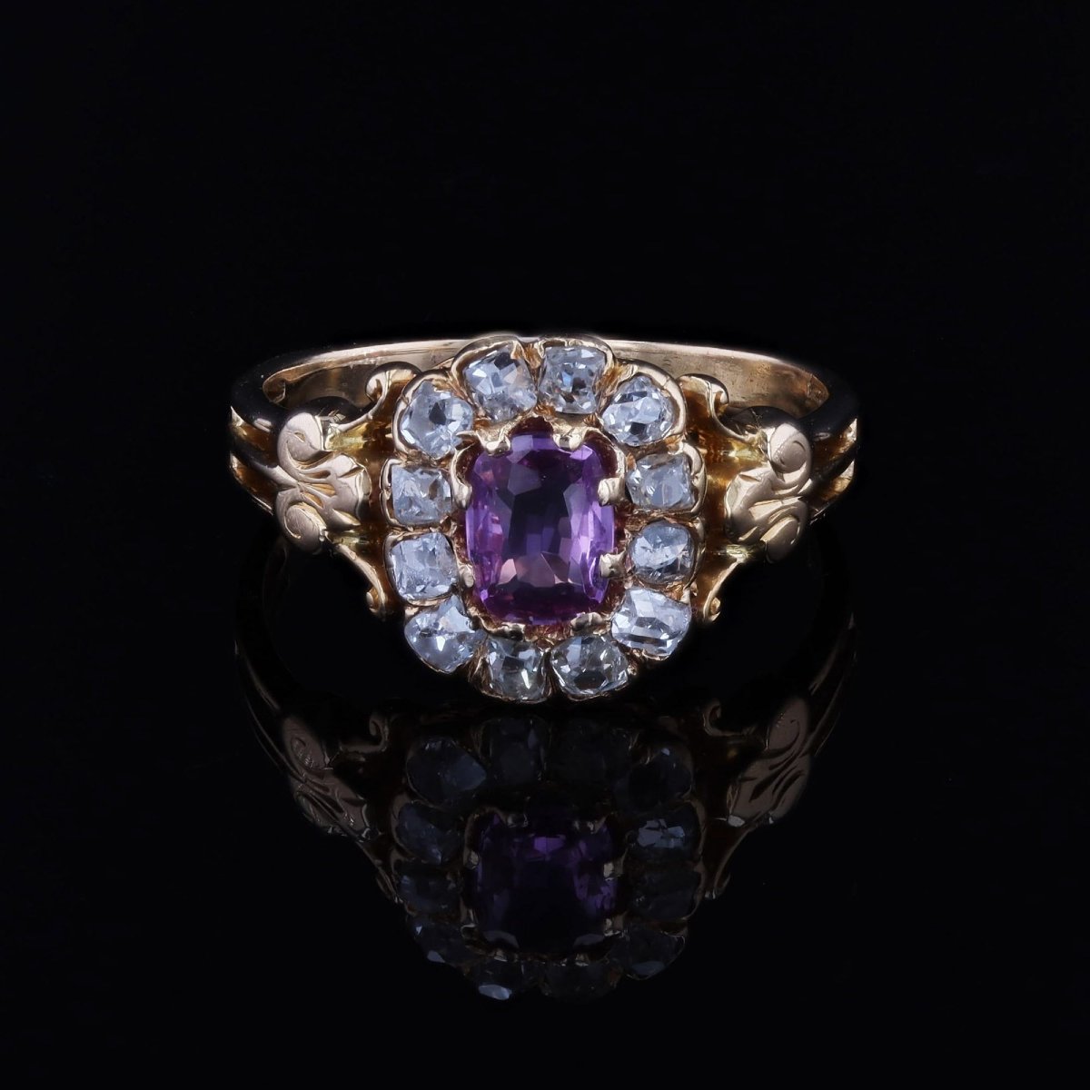 Antique Ring With Pink Sapphire And Diamonds-photo-1