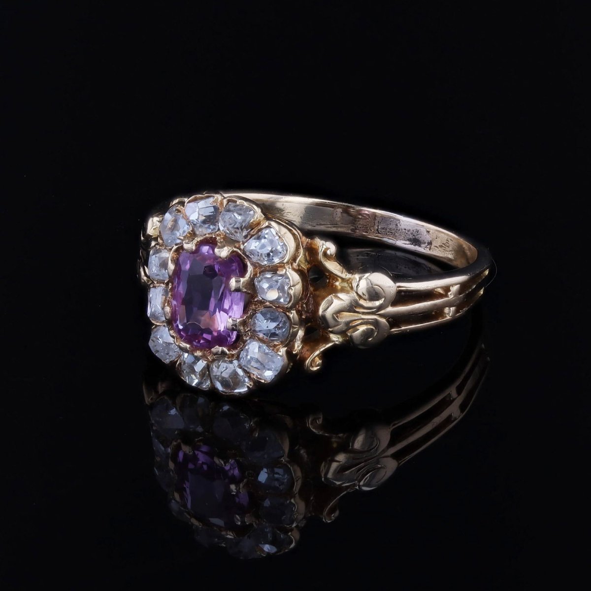 Antique Ring With Pink Sapphire And Diamonds-photo-3