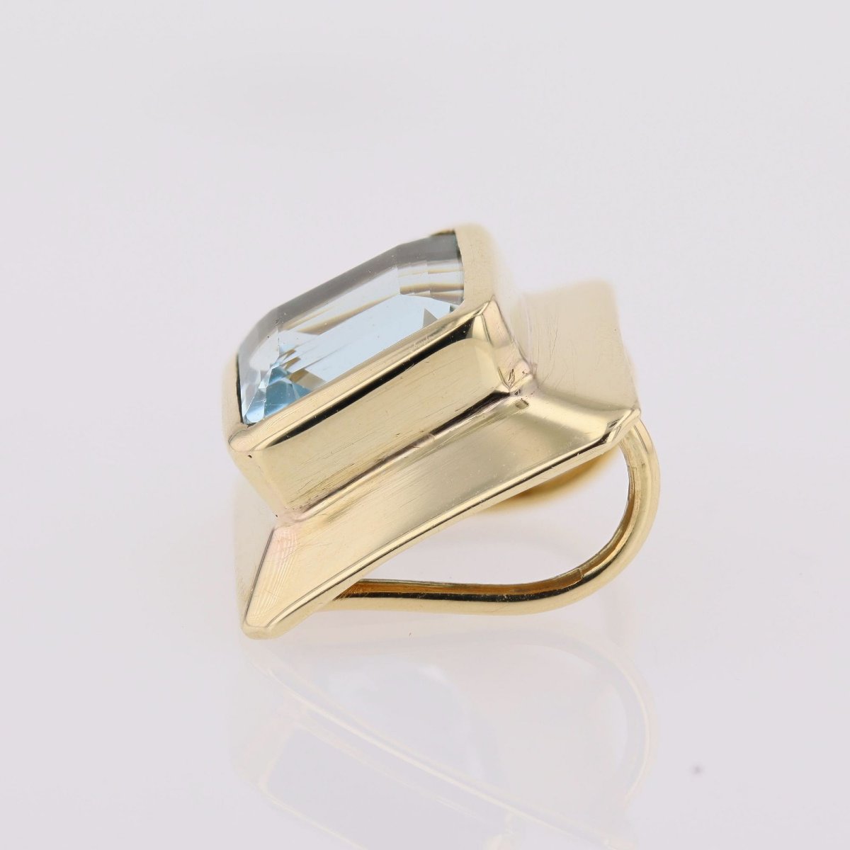 Square Aquamarine And Yellow Gold Pendant-photo-3