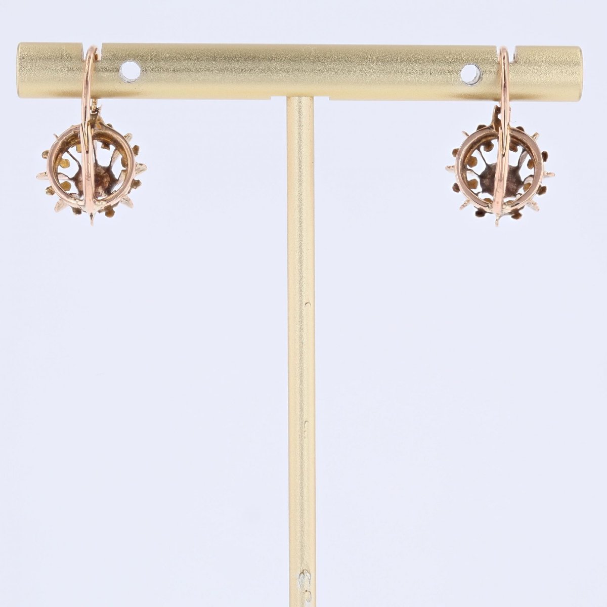 Dormeuses anciennes fleurs de lys et diamants taillés en rose cognac-photo-6