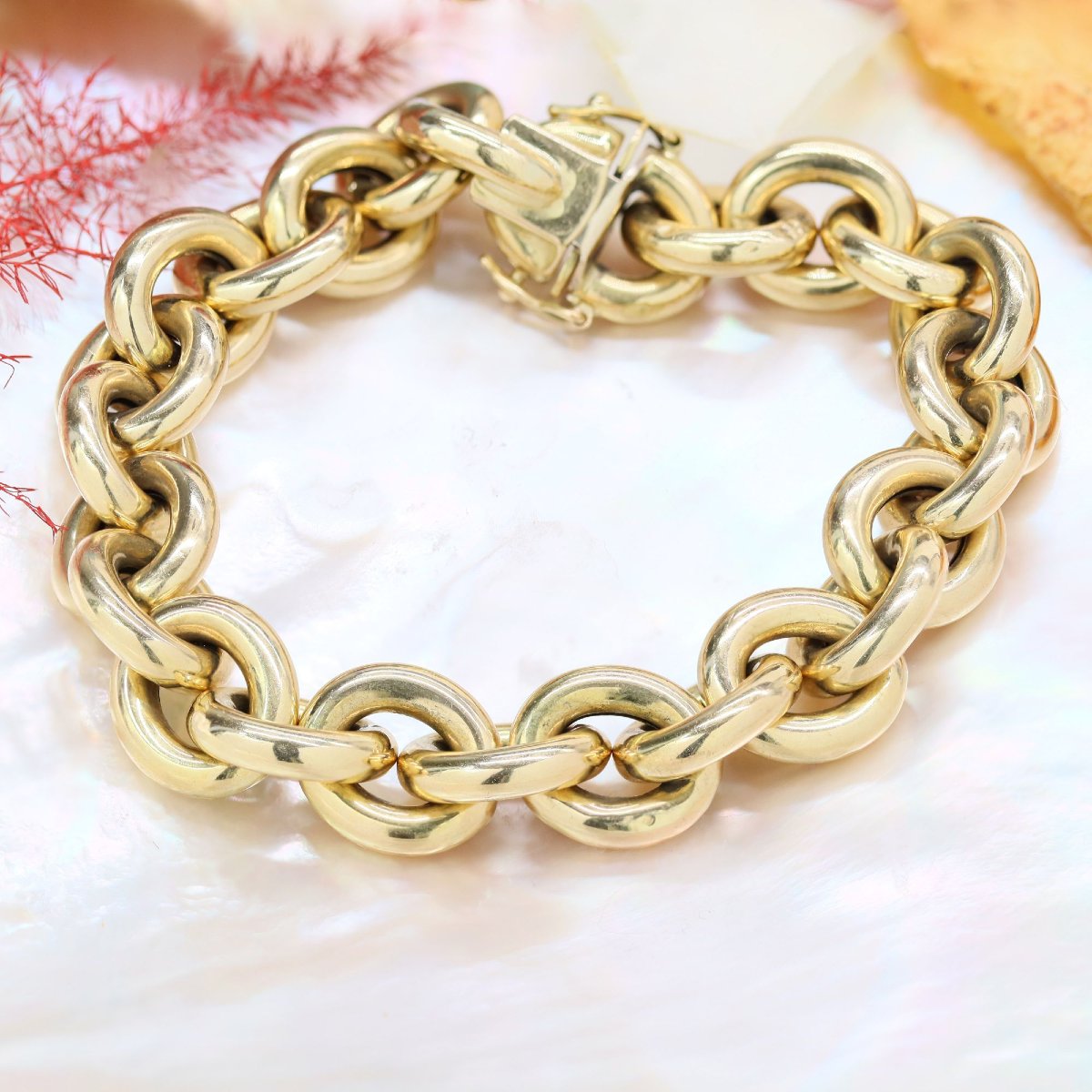 Gold Bracelet With Curb Link-photo-3