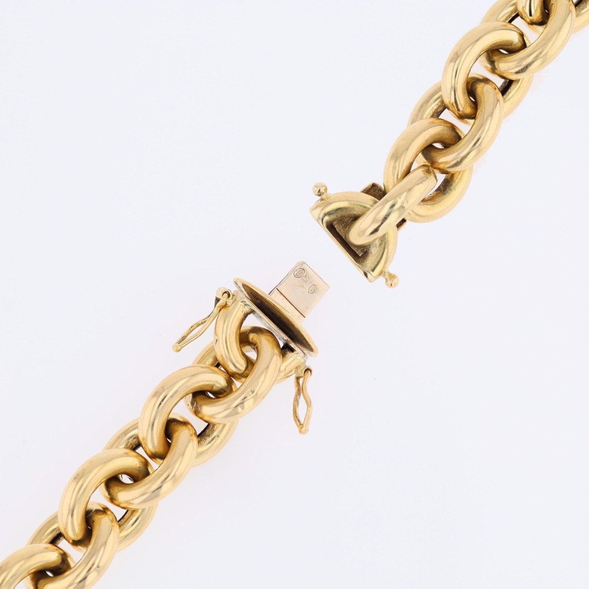 Gold Bracelet With Curb Link-photo-4