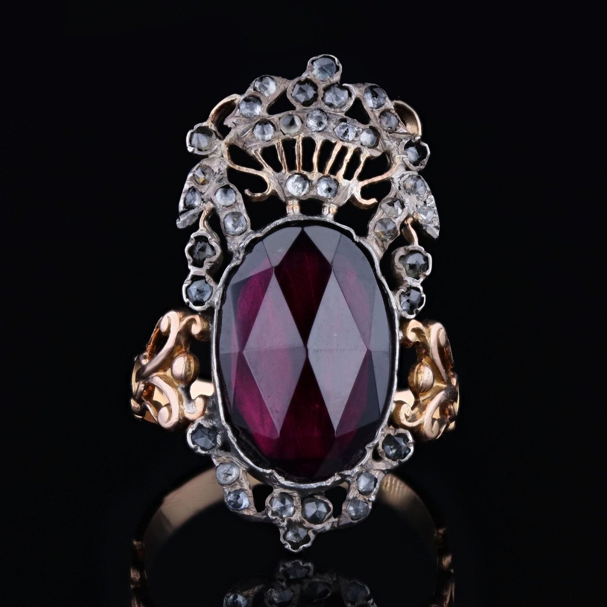 Antique Garden Ring With Rose-cut Garnet And Diamonds-photo-1