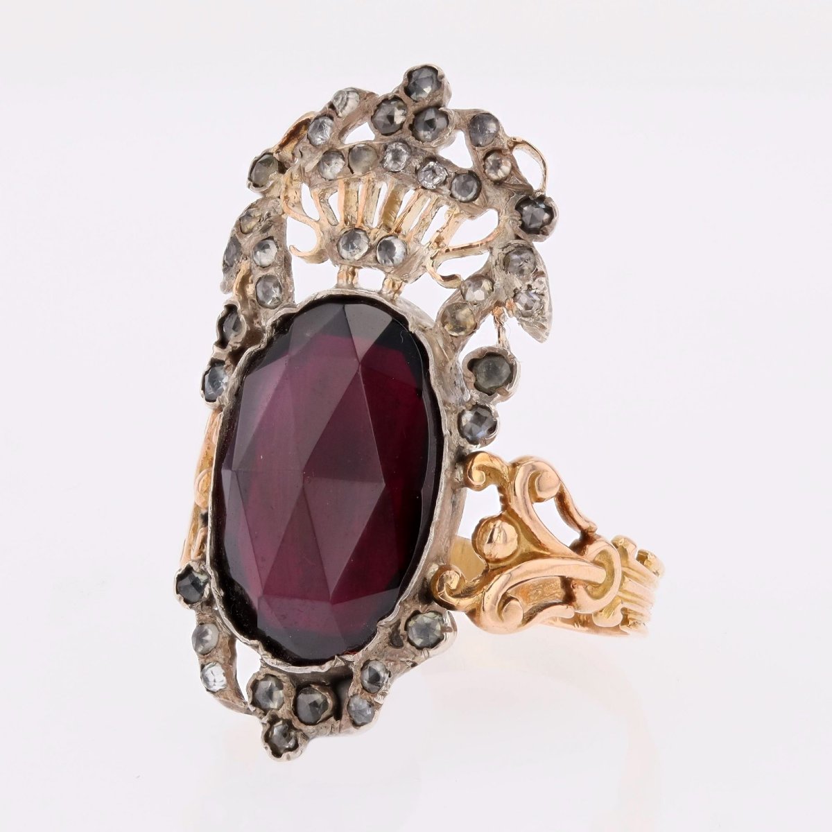 Antique Garden Ring With Rose-cut Garnet And Diamonds-photo-5