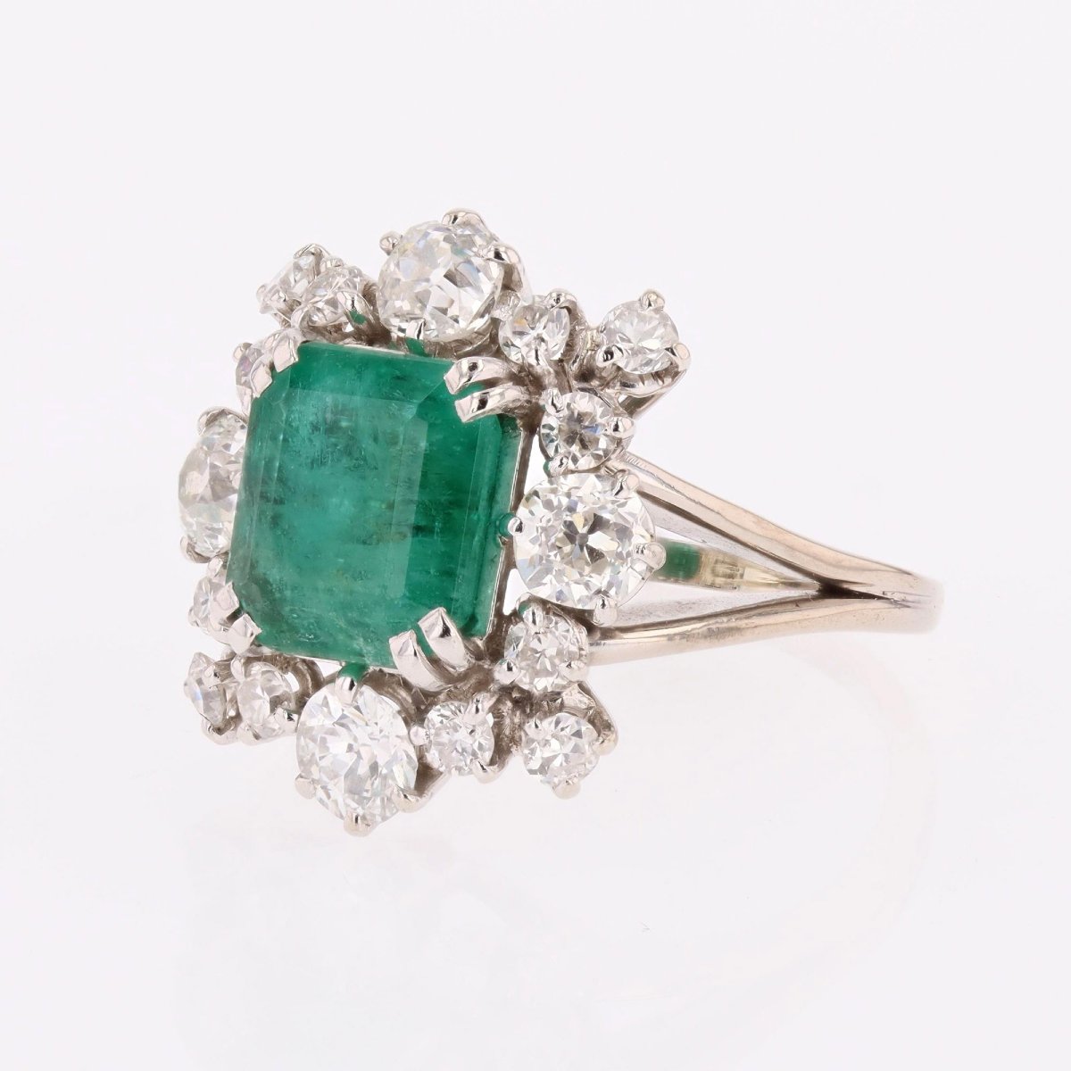 Vintage Emerald And Diamond Ring In White Gold-photo-5