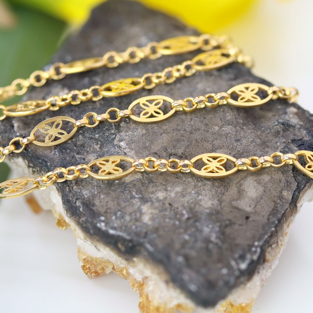Antique Yellow Gold Chain With Openwork Patterns-photo-3