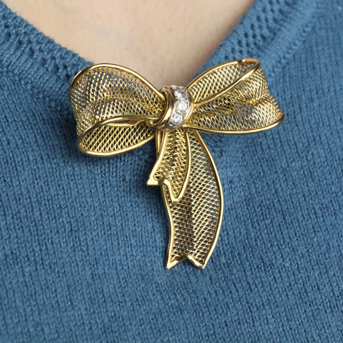 Gold And Diamond Knot Brooch-photo-4