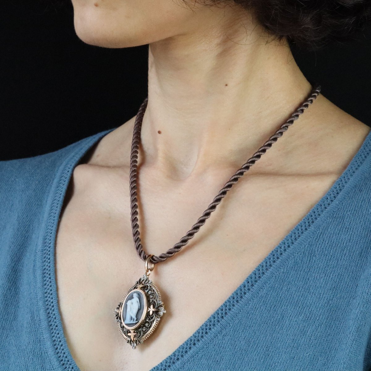 Pendentif broche ancien camée et diamants taillés en rose-photo-3