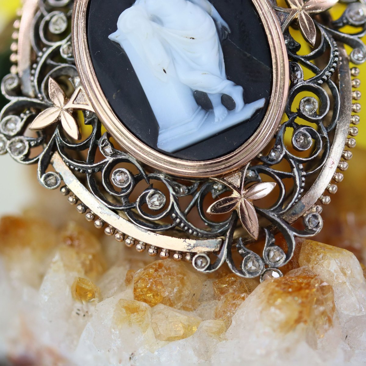 Pendentif broche ancien camée et diamants taillés en rose-photo-5