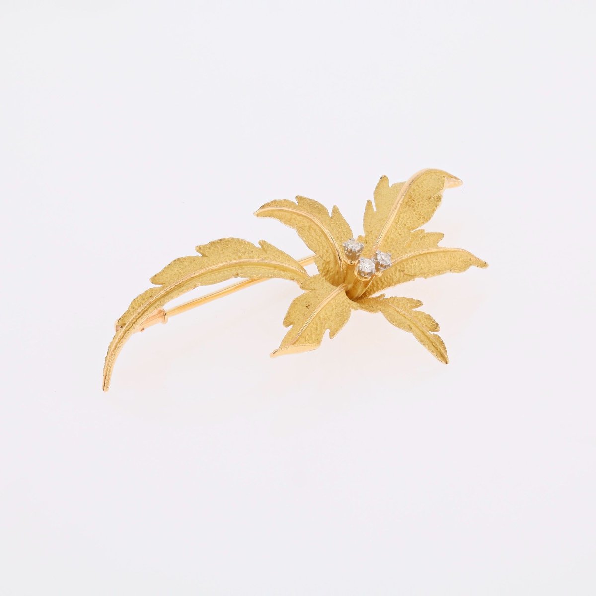 Broche vintage en or amati et diamants-photo-1