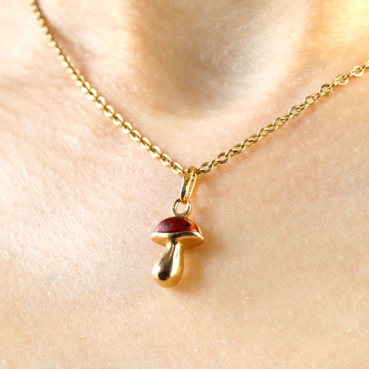 Pendentif breloque or jaune champignon émaillé-photo-2