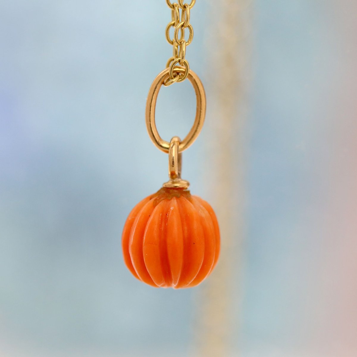 Yellow Gold Engraved Coral Charm-photo-3