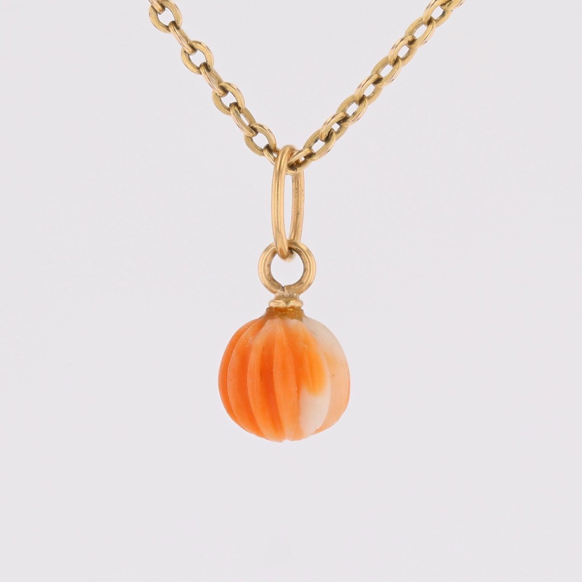 Yellow Gold Engraved Coral Charm-photo-4