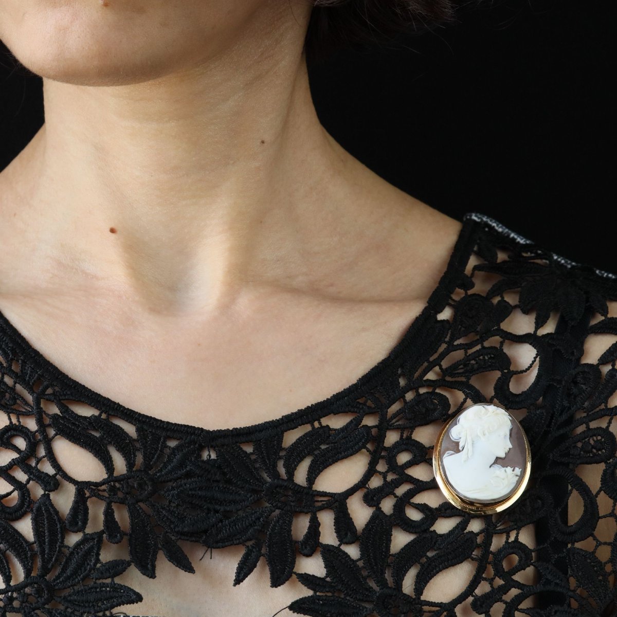 Yellow Gold Cameo Brooch Pendant-photo-2