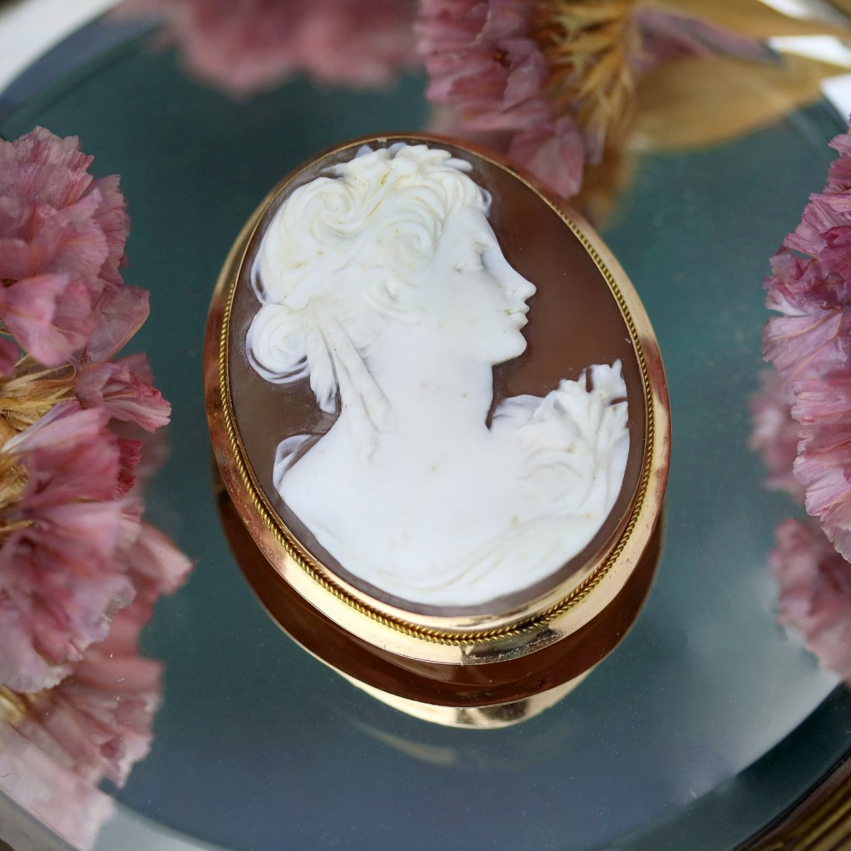 Yellow Gold Cameo Brooch Pendant-photo-3