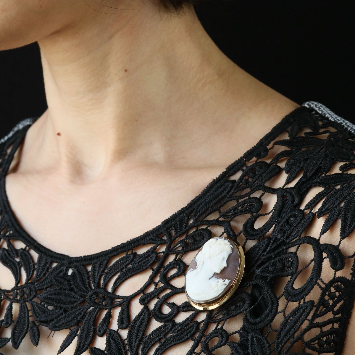 Yellow Gold Cameo Brooch Pendant-photo-4