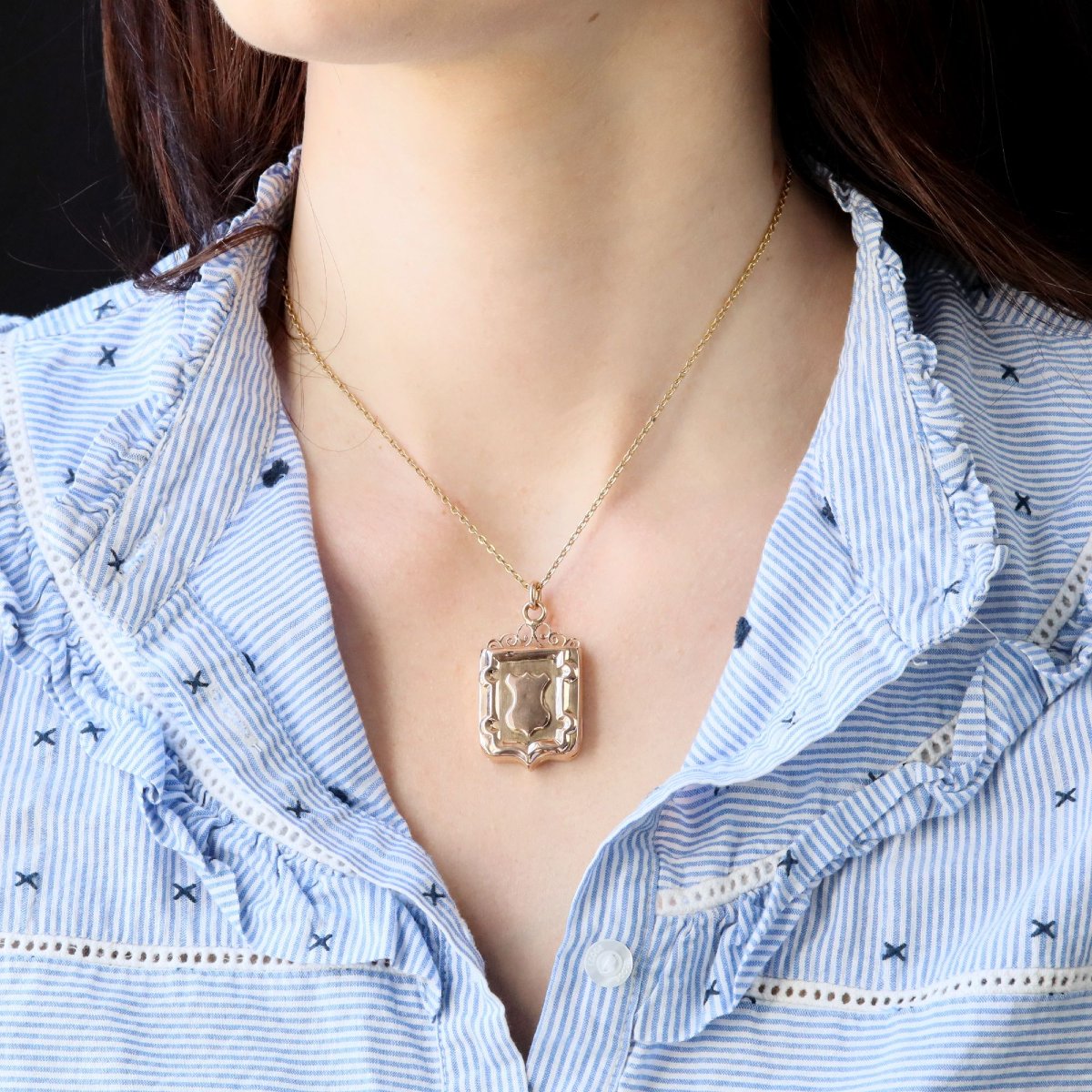 Antique Medallion With Rose Gold Escutcheon-photo-2