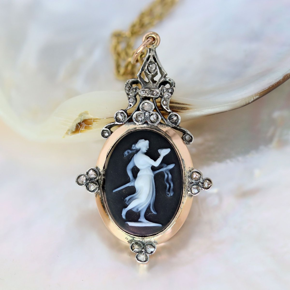 Pendentif ancien camée et diamants taillés en rose-photo-3