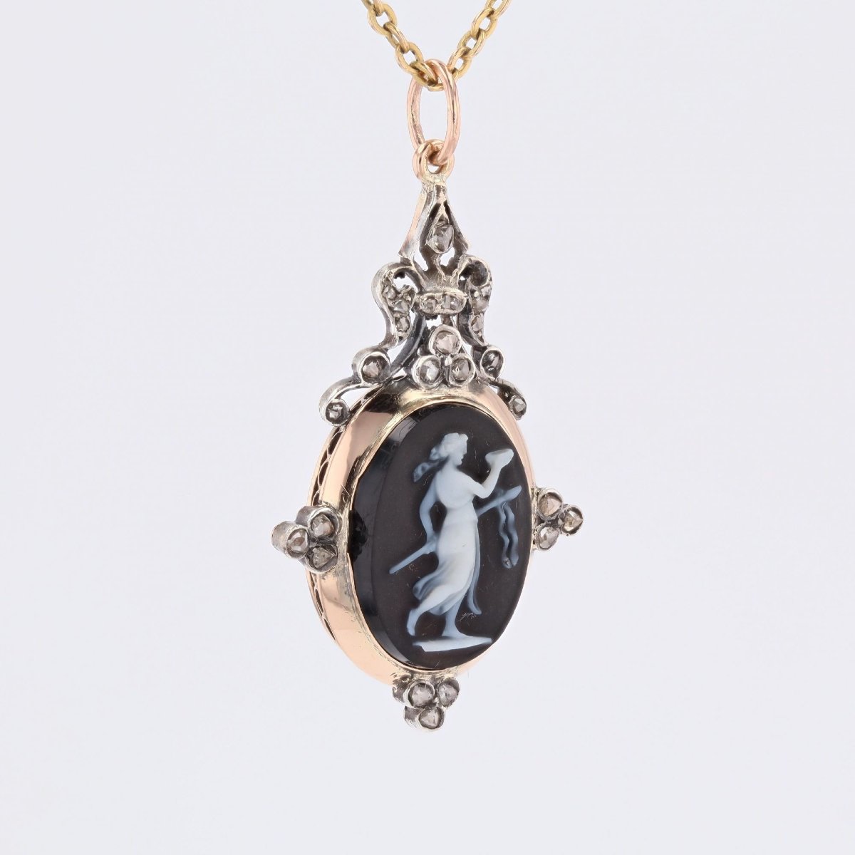 Pendentif ancien camée et diamants taillés en rose-photo-1