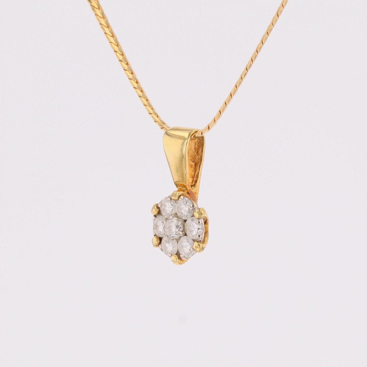 Diamond Flower Pendant With Yellow Gold Flat Chain-photo-4