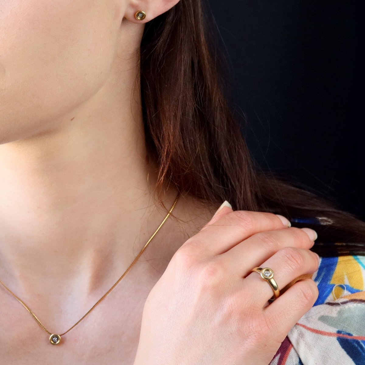 Modern Yellow Gold Necklace With Round Diamond Pendant-photo-4